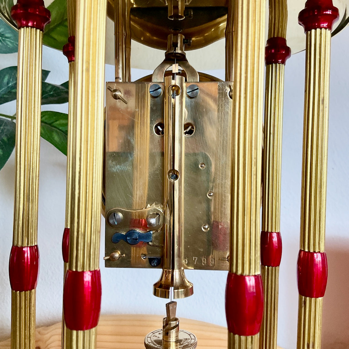 Große mechanische Jahresuhr im Louvre-Stil, um 1910